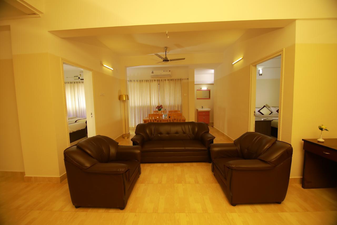 Dostyk Hotel Thiruvananthapuram Exterior photo