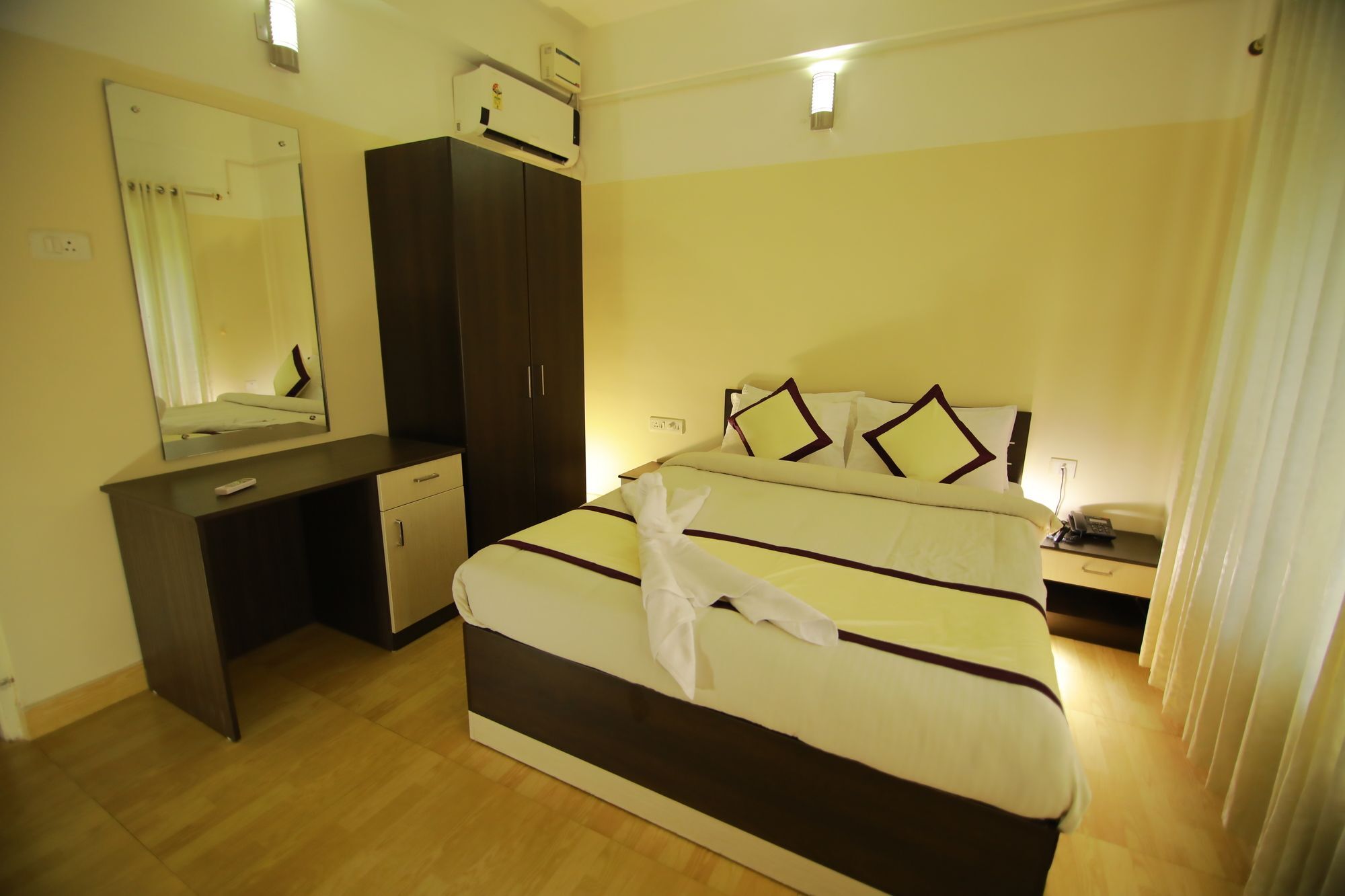 Dostyk Hotel Thiruvananthapuram Exterior photo